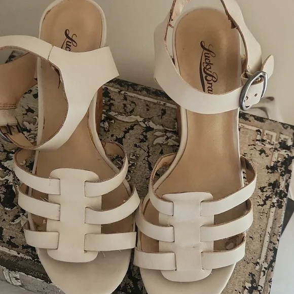 Lucky Brand Women's Cream Wedge Sandals - Picture 6 of 8